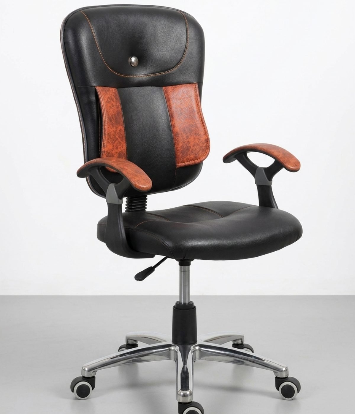 Modern_office_chair_studio_shot_20261011221144